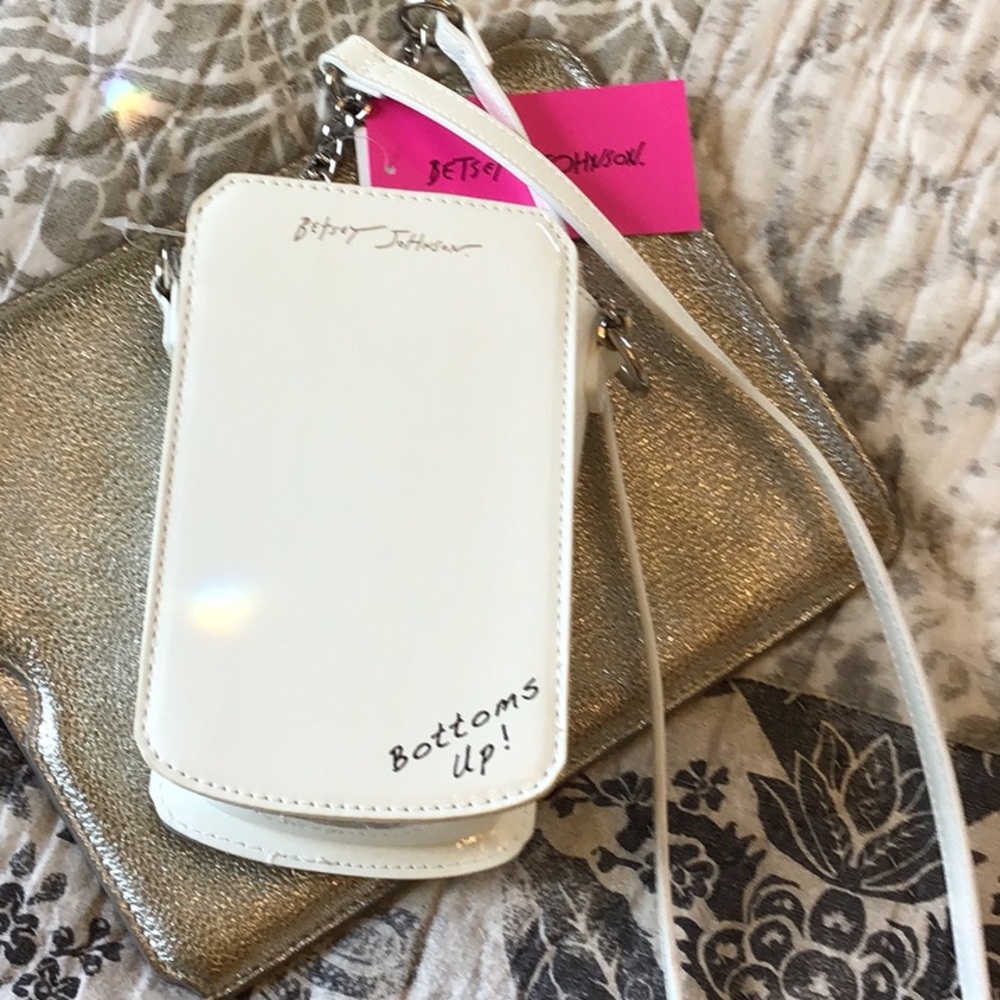 Betsey Johnson Drink Cross Body Bag - Picture 2 of 12